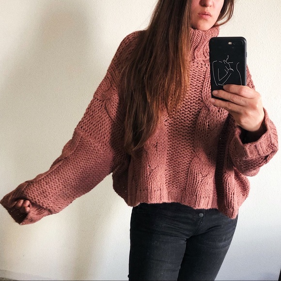 Last 1️⃣ SWEATER | TURTLENECK KNIT CABLE SWEATER - Picture 4 of 7